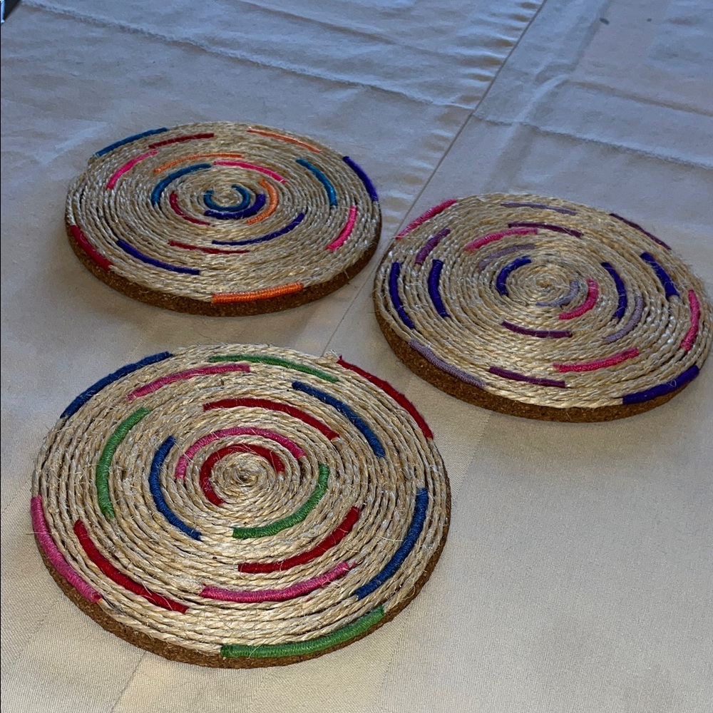 Colorful Handmade Wicker Coiled Woven In Jute. Hot Pads Set of 3